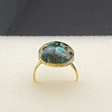 Bague ronde avec paillettes vertes et dorées