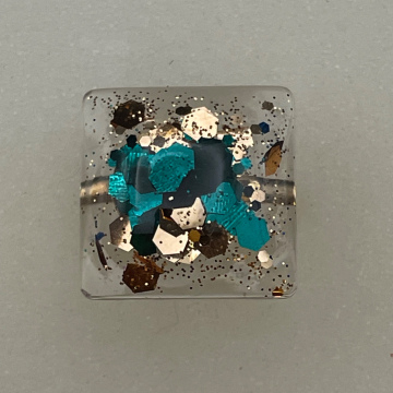 Bague carrée paillettes vertes et dorées