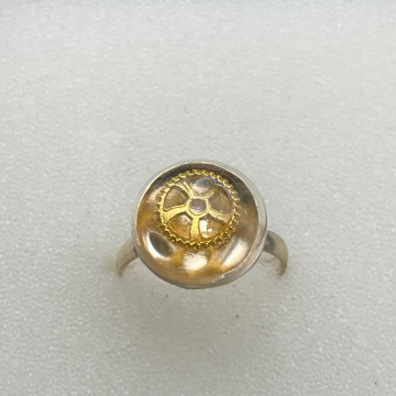 Bague ronde engrenage doré