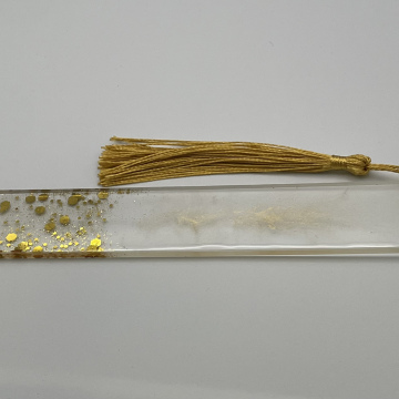 Marque-page paillettes dorées